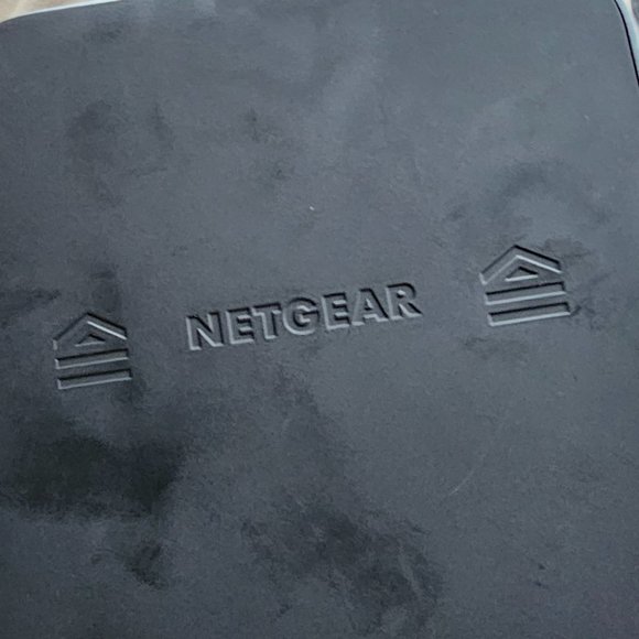 Netgear Portable Wi-Fi router M11 - Picture 3 of 6